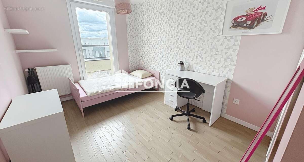 Appartement à FRESNES