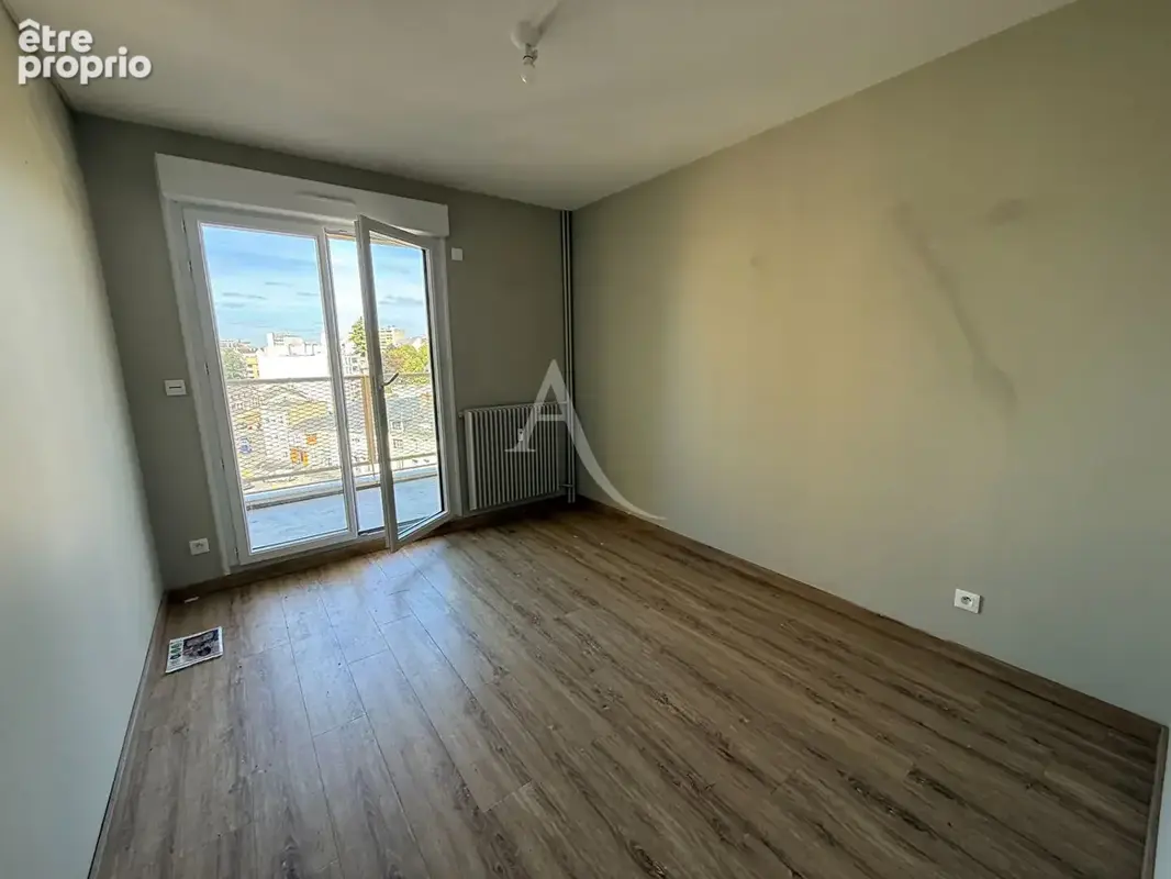 Appartement 3 chambres balcons parking et cave - photo 7