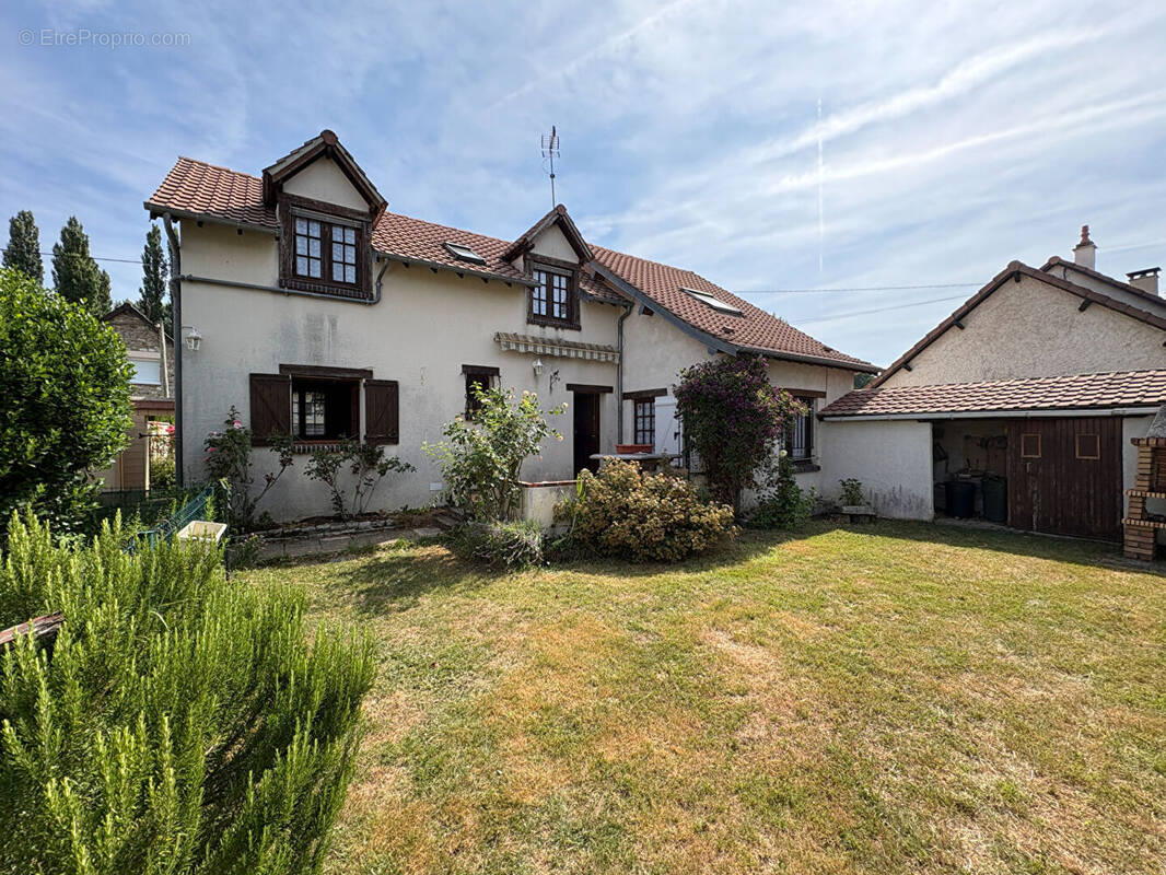 Maison à HANCHES