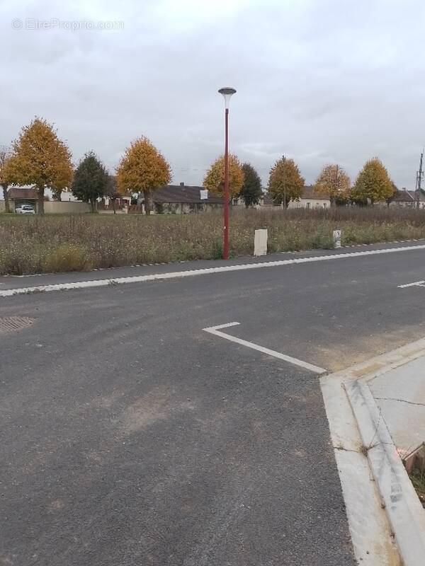 Terrain à ATTAINVILLE