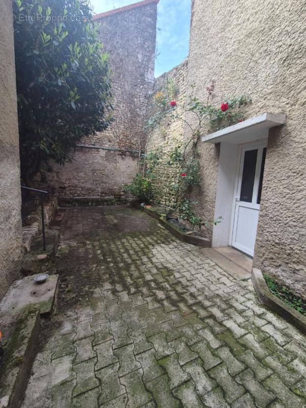 Maison à EBREUIL