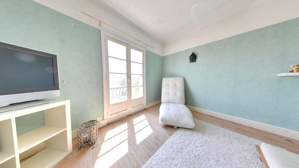 Maison à BEAUCHASTEL