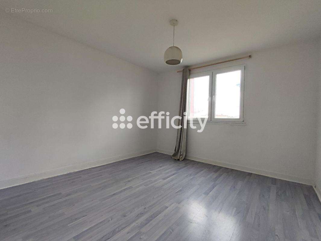 Appartement à EPINAY-SUR-SEINE