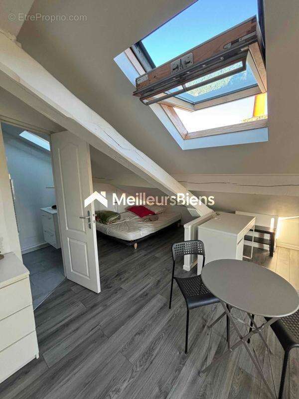 Appartement à BEAUCHAMP