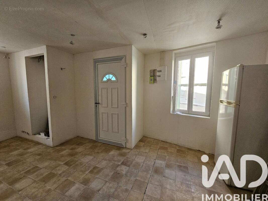 Photo 1 - Appartement à SAINT-CHINIAN