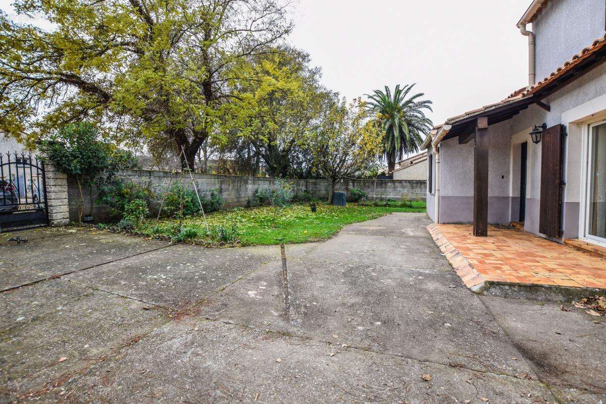 Maison à BAGNOLS-SUR-CEZE