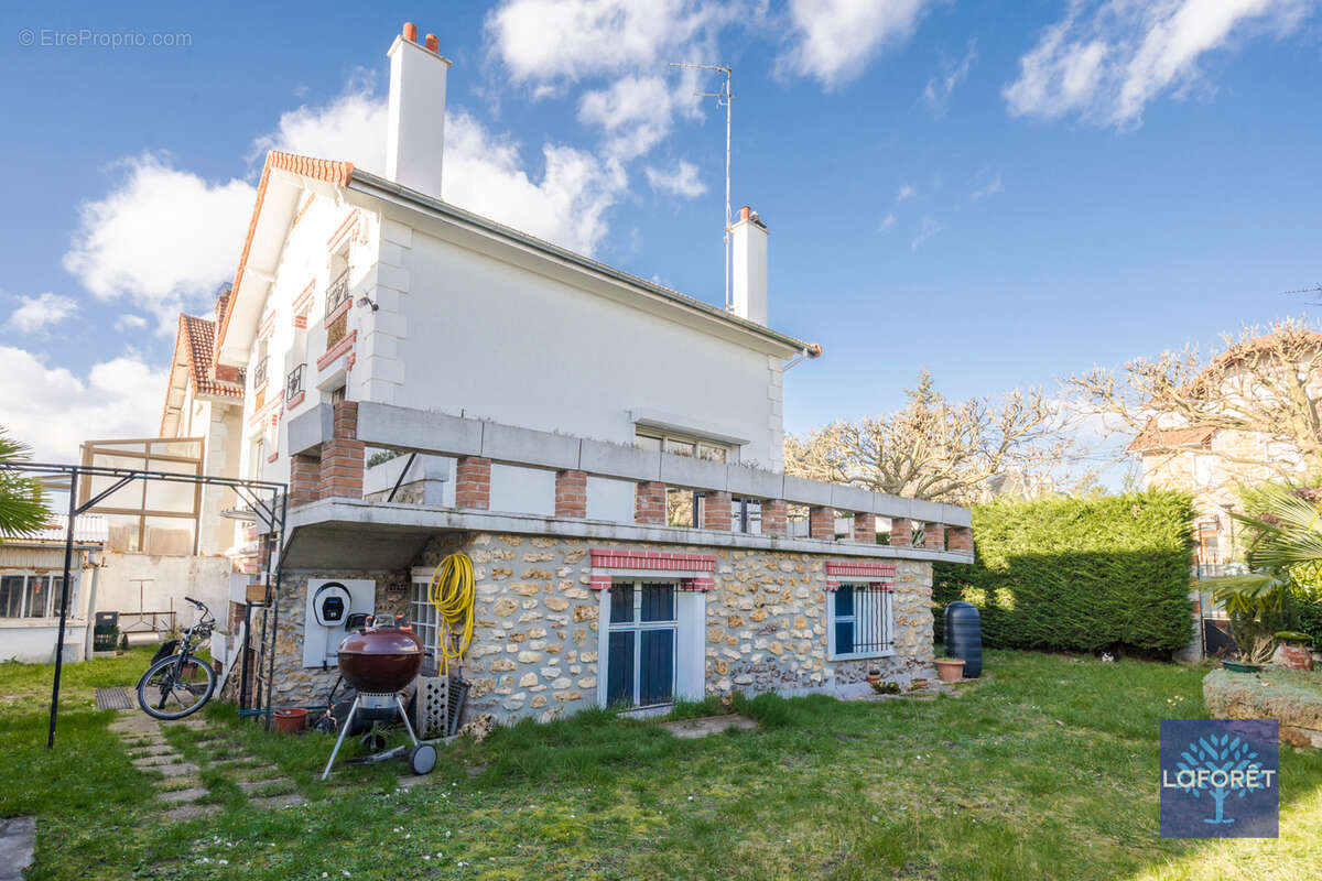 Maison à LES PAVILLONS-SOUS-BOIS