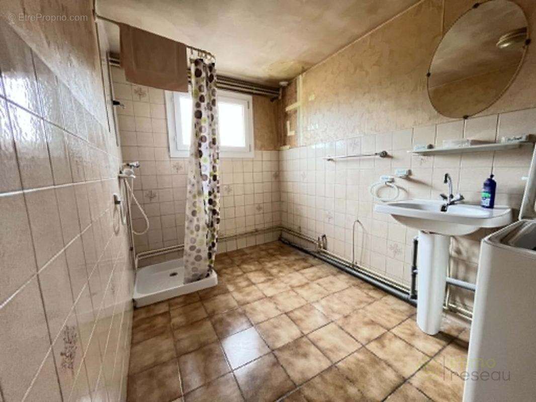 Maison 115 m² à Freniches  - photo 7