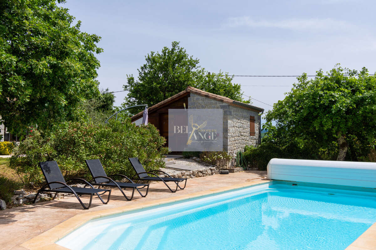 LABEAUME   Maison de caractère avec piscine et annexe indépendante - photo 2