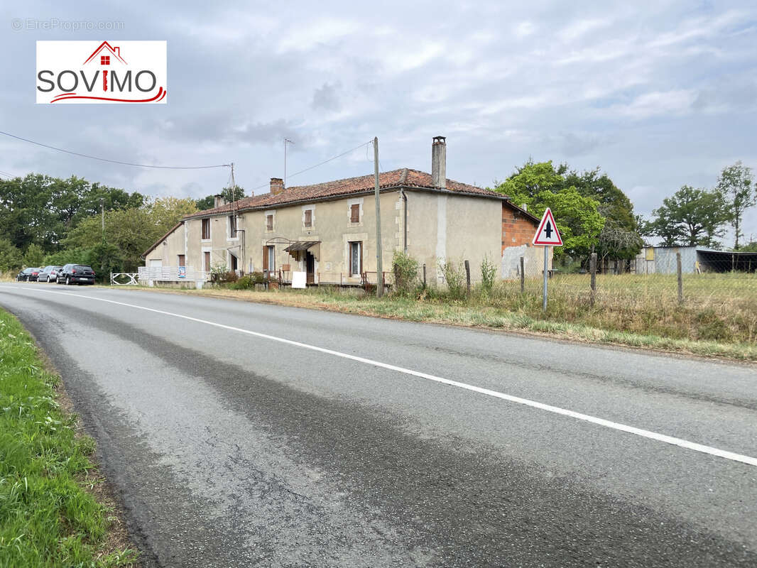 Dans un hameau, ancienne maison de campagne, à rafraichir, terrain clos - photo 21