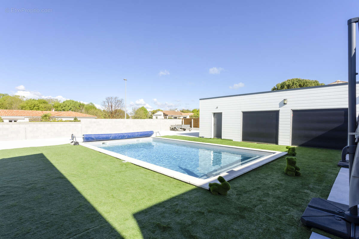 Maison à MESCHERS-SUR-GIRONDE