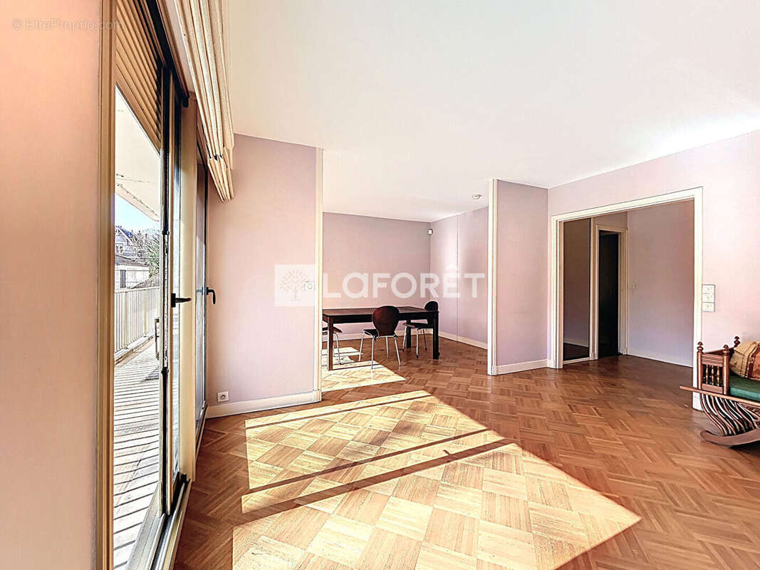 Appartement à LE VESINET
