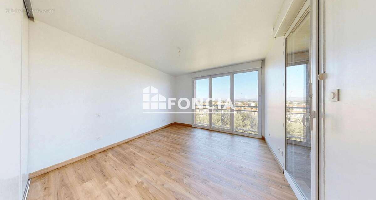 Appartement T3 parking cave - Terrasse Vue panoramique - Dernier étage - photo 10
