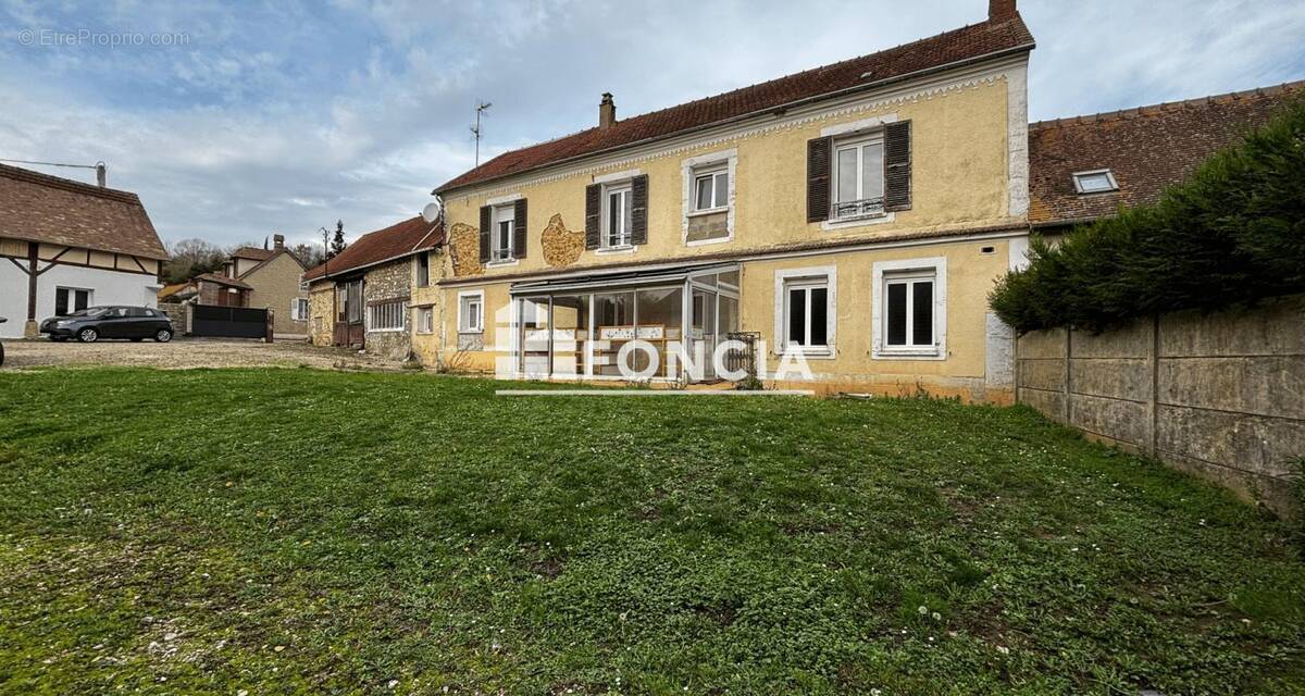 Maison à SAINT-MARCEL