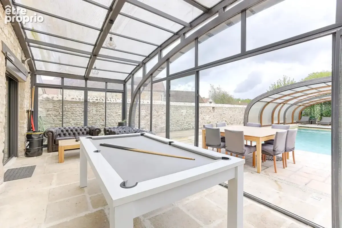 Corps de ferme rénové – 532 m² – 3 dépendances aménagées – Piscine - photo 15