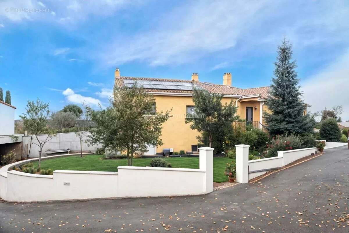 Maison à CASTELNAU-DE-LEVIS