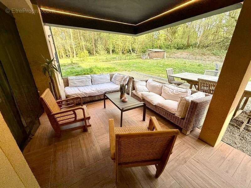 Maison à SAINT-JULIEN-EN-BORN