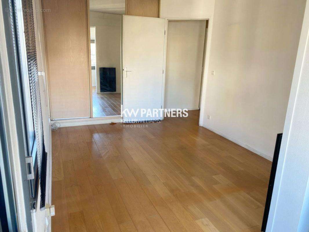 Appartement à PARIS