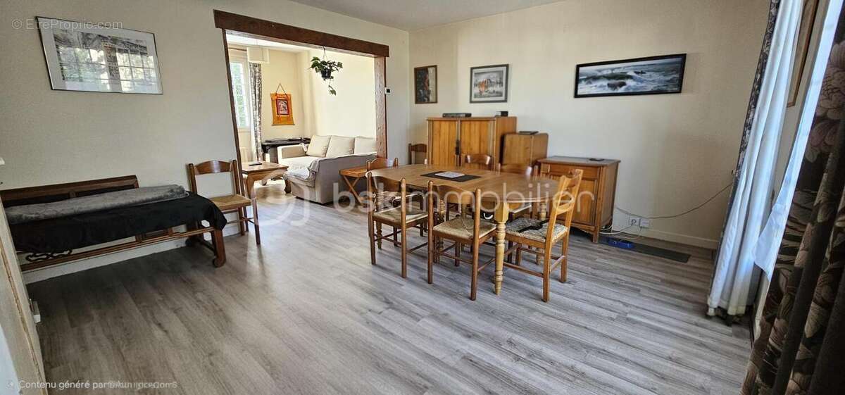 Maison à OLLAINVILLE