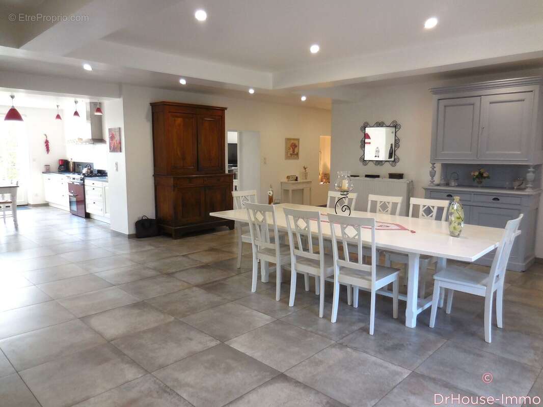 Maison à SAINTE-RADEGONDE