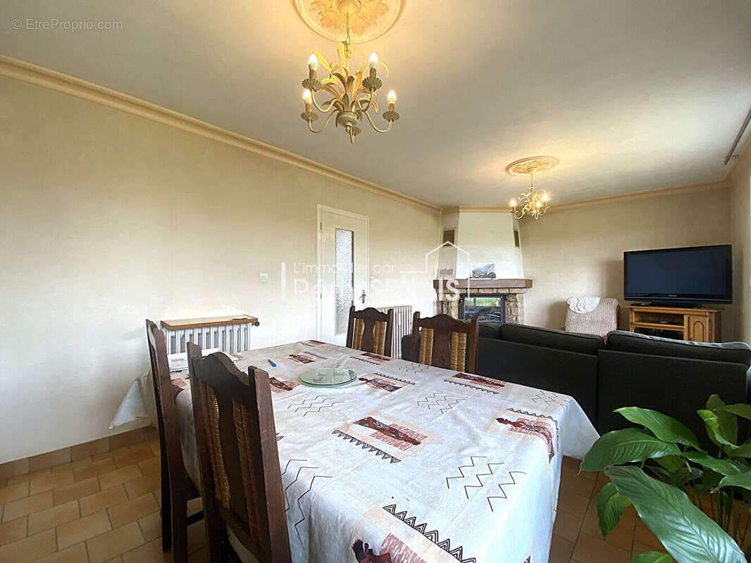 Maison à FRESNAY-SUR-SARTHE