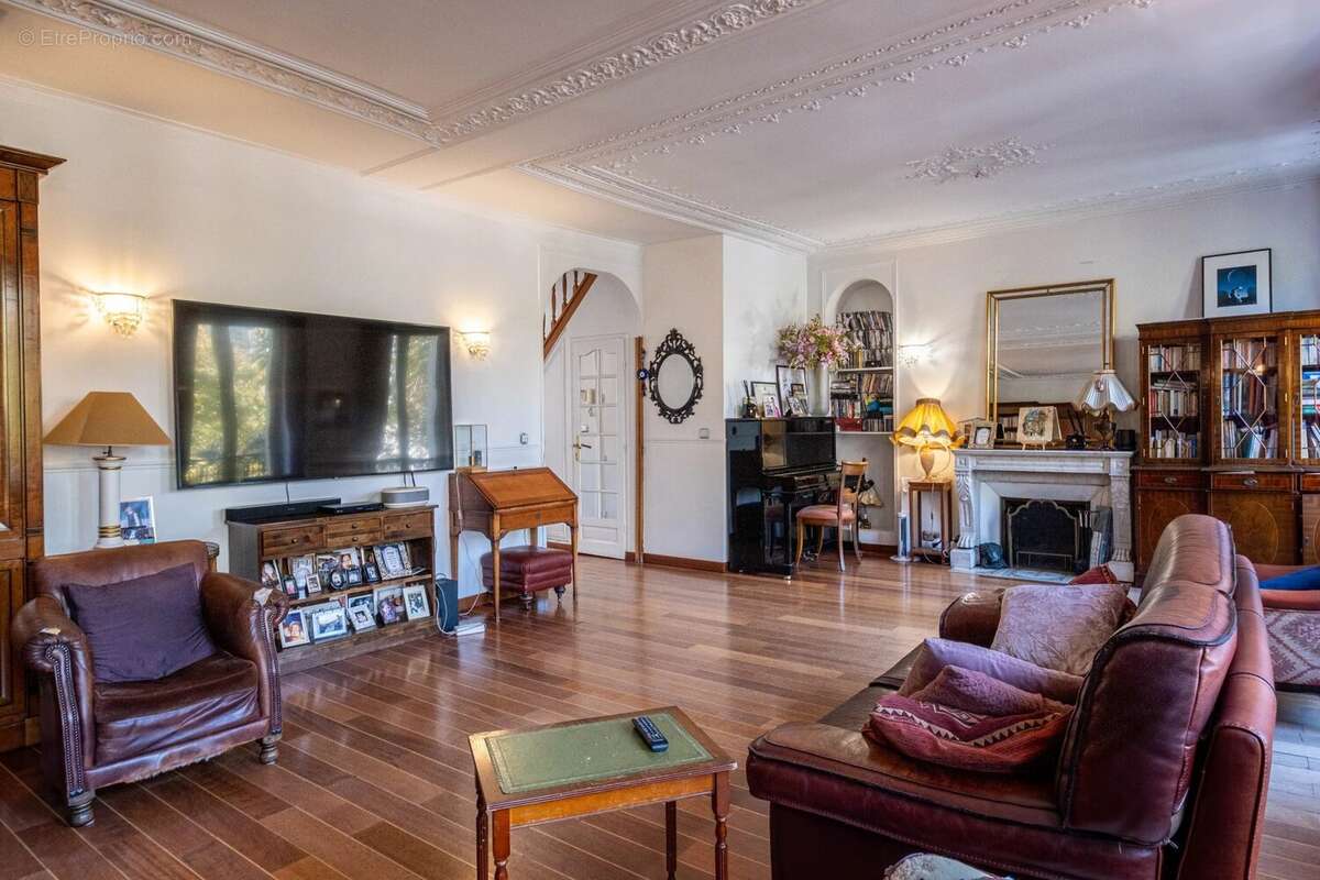 Appartement à PARIS-3E