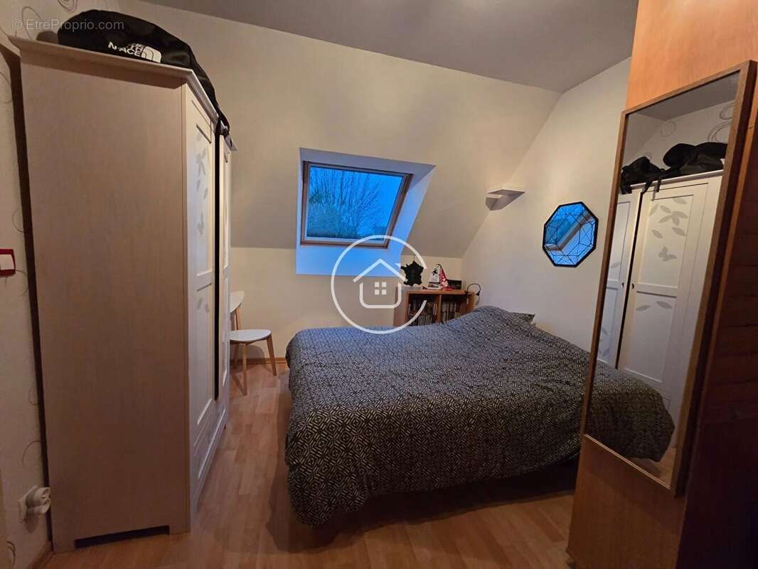 Maison à LA CHAUSSEE-SAINT-VICTOR