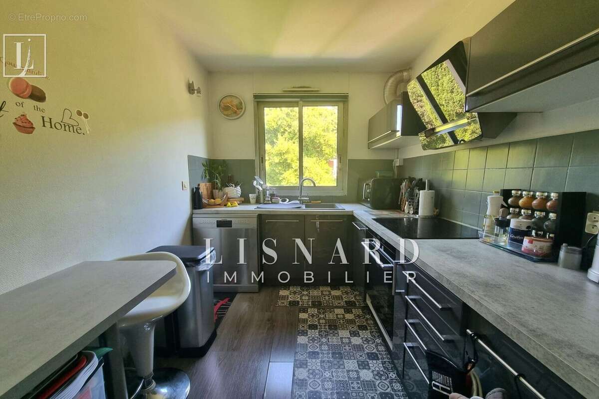 Appartement à VALLAURIS