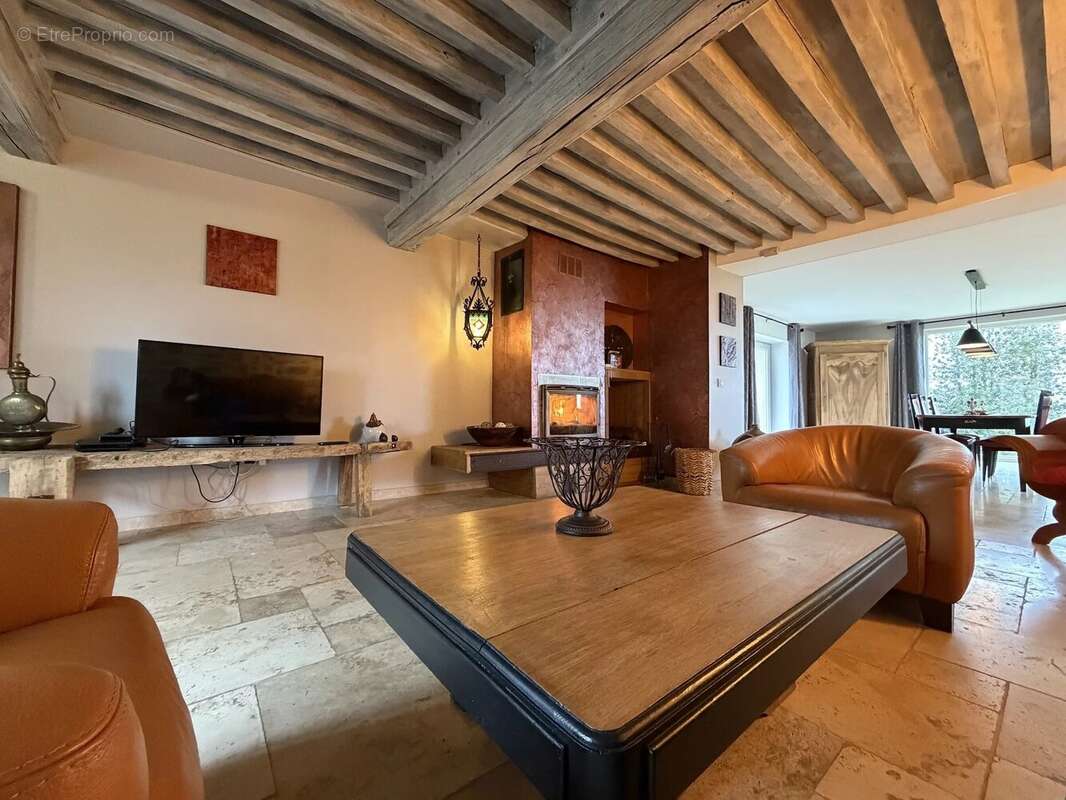 Maison à DUN-LES-PLACES