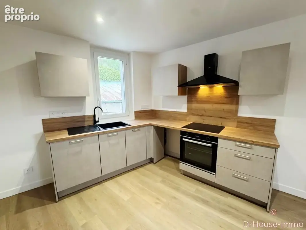 Appartement 3 pièces 71 m² à vendre à La Roche-Blanche (63670) - photo 1