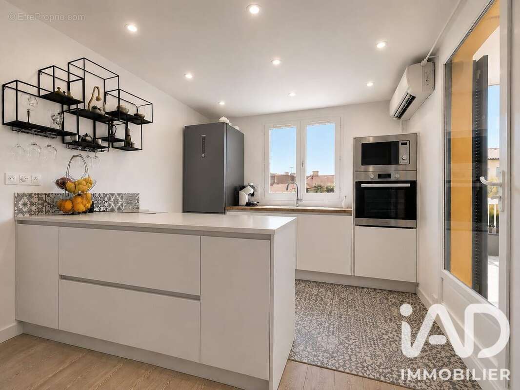 Appartement 64 m² à Saint-Laurent-Du-Var  - photo 6