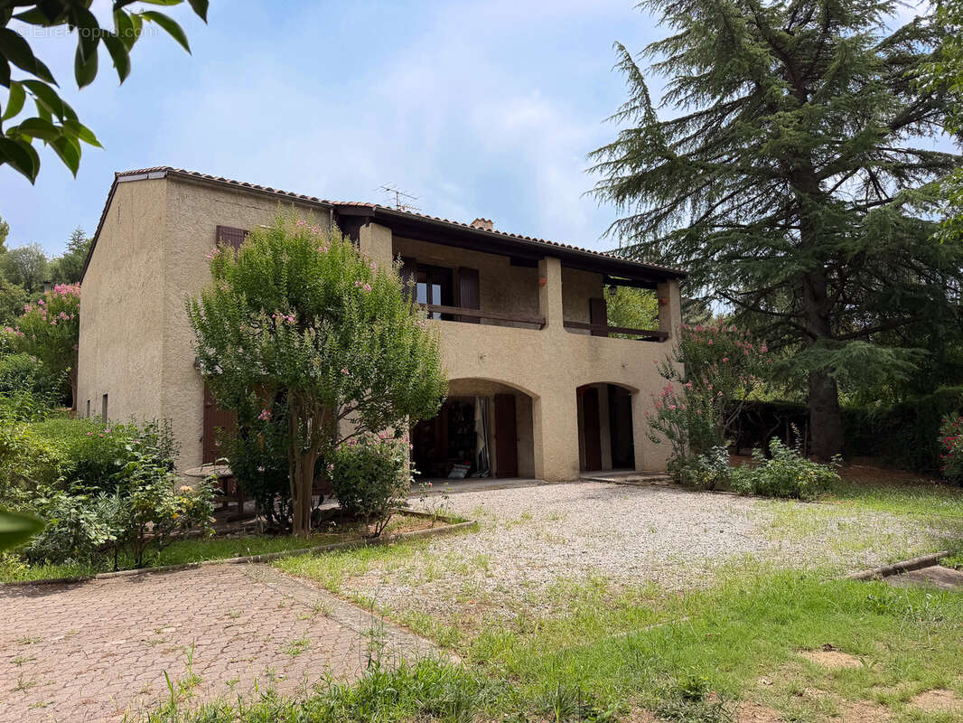 Maison à GREOUX-LES-BAINS