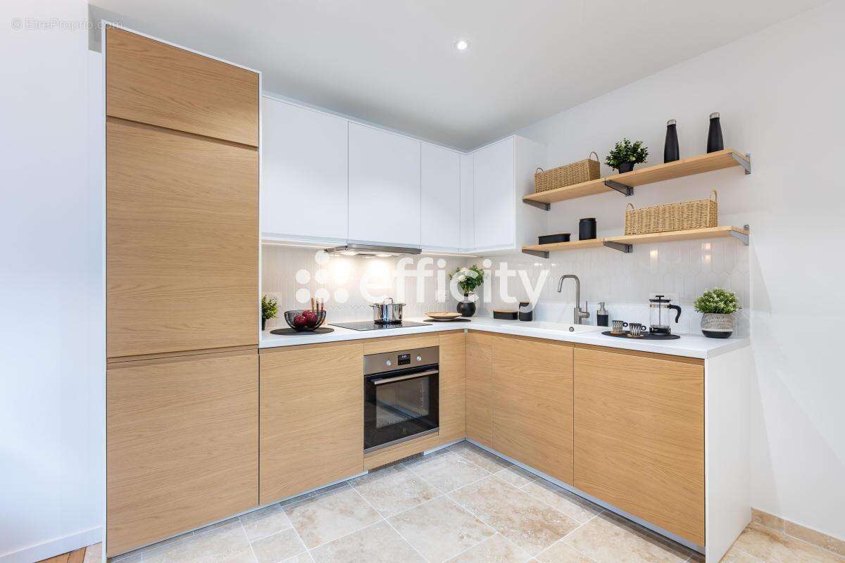 Appartement à PARIS-7E