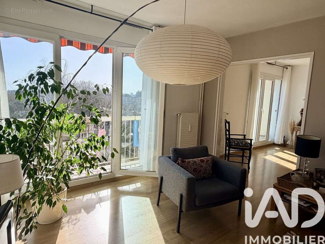 Photo 3 - Appartement à FLEURY-LES-AUBRAIS