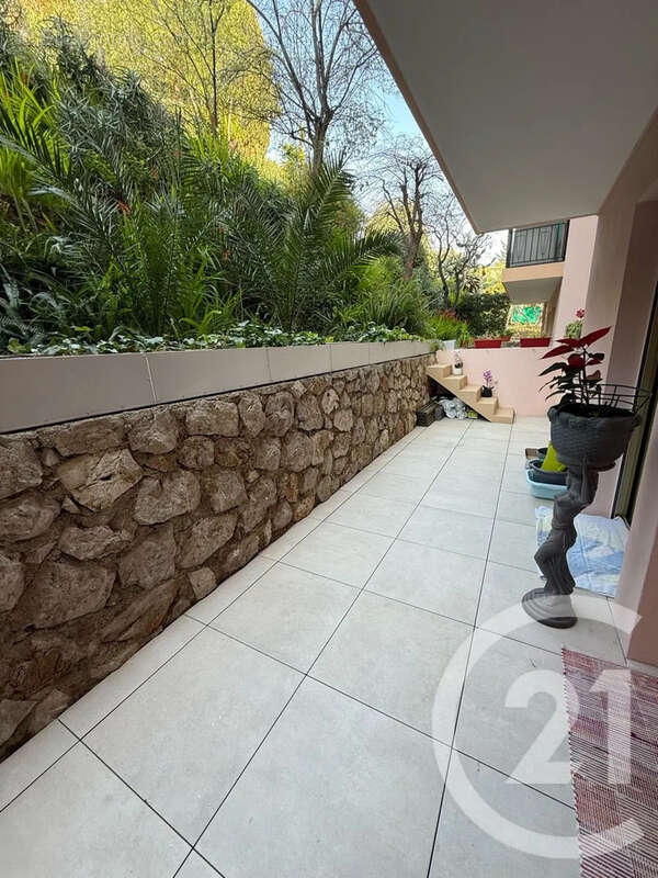Appartement à ROQUEBRUNE-CAP-MARTIN
