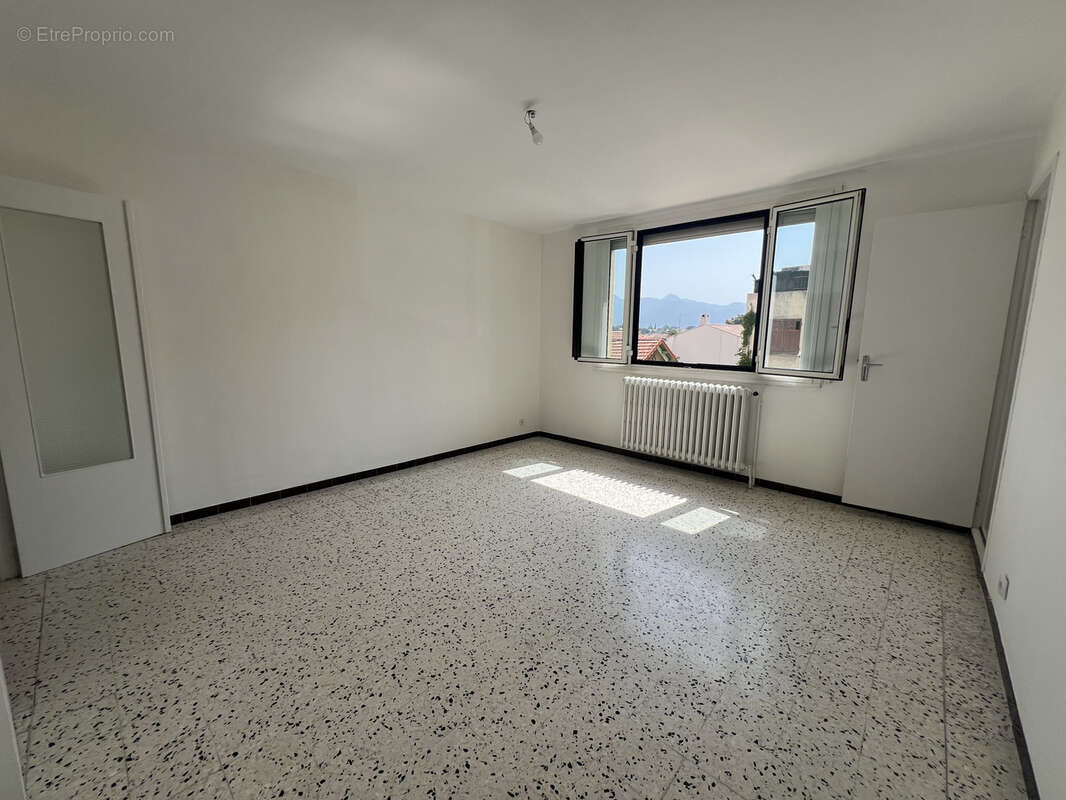 Appartement à AUBAGNE