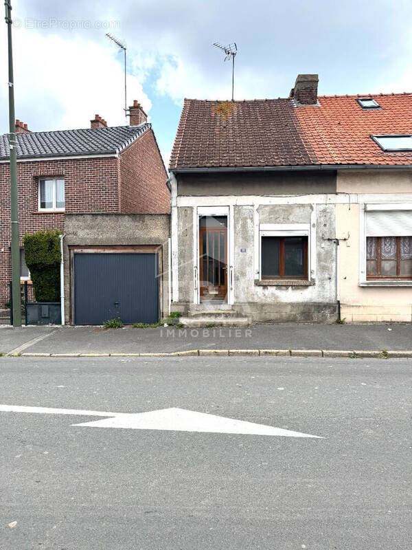 Maison à BENIFONTAINE