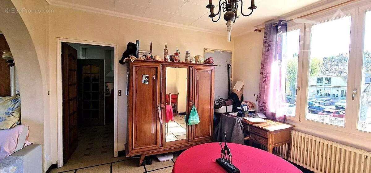 Appartement à VALREAS