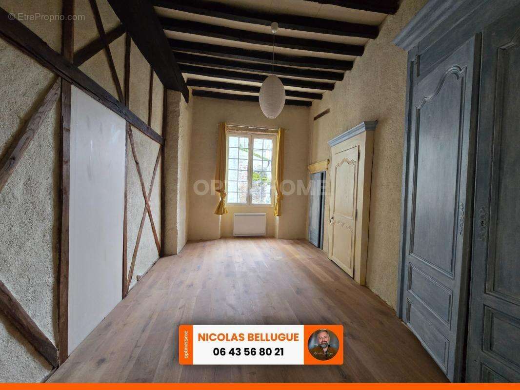 Maison de caractère rénovée au cœur d’un village historique - photo 11