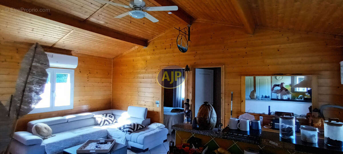 Maison à GRAYAN-ET-L'HOPITAL