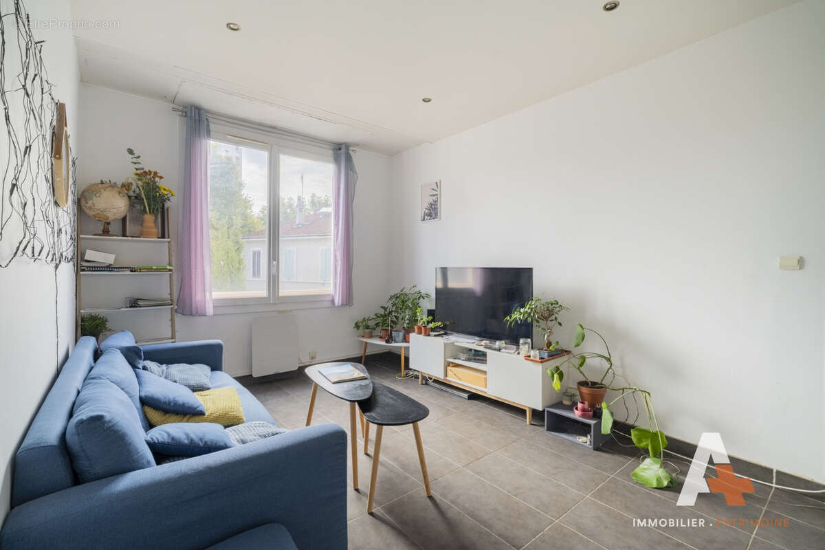Appartement à MARSEILLE-5E
