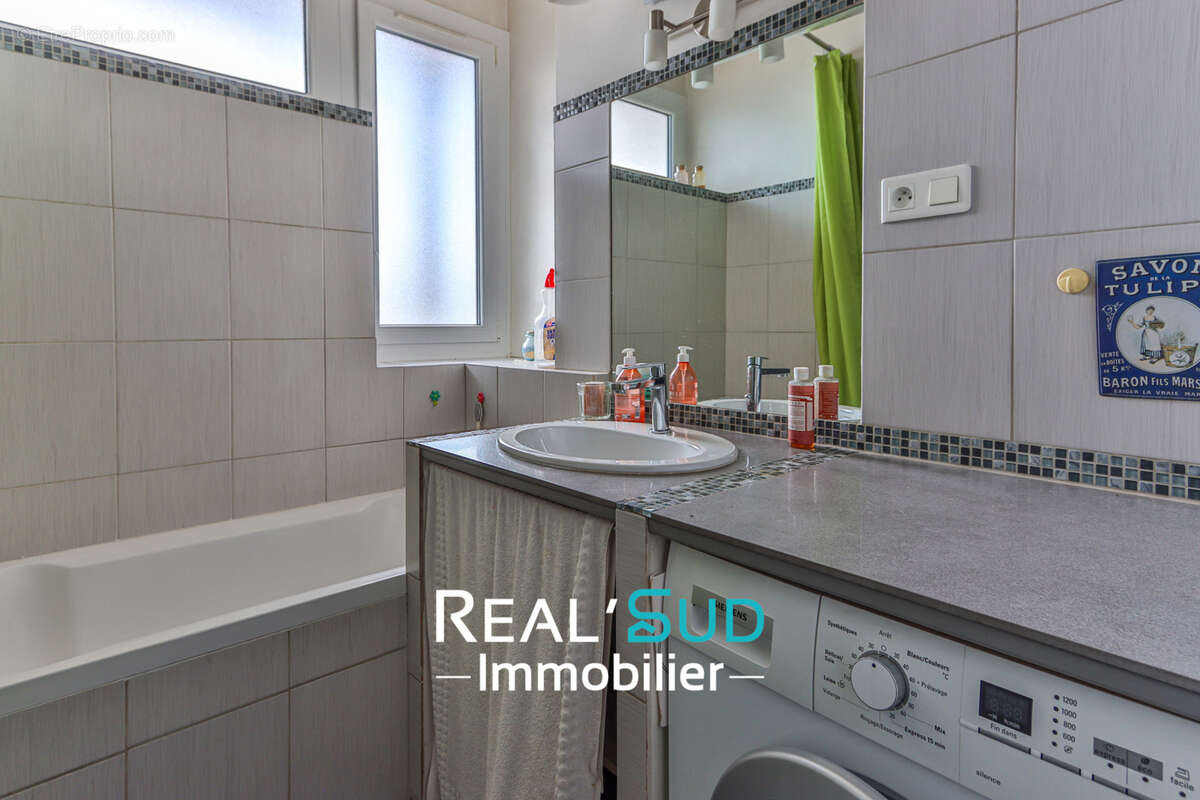 Appartement à MARSEILLE-9E