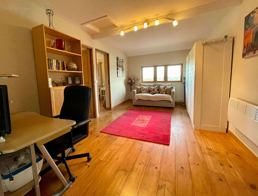 Maison à PUY-L'EVEQUE