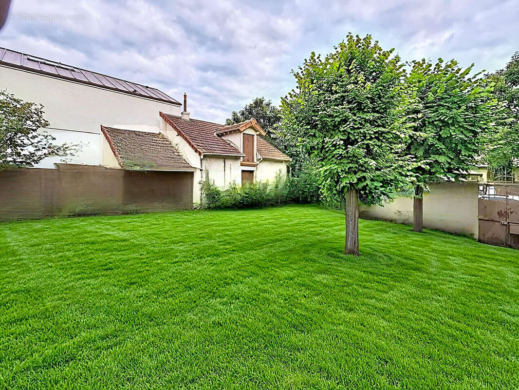 Terrain  plat constructible  le  parc saint des-fosses de 289 m² - photo 3