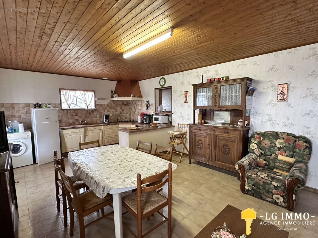 Ensemble de deux maisons, garage, terrain 1424 m2, aperçu estuaire - photo 6
