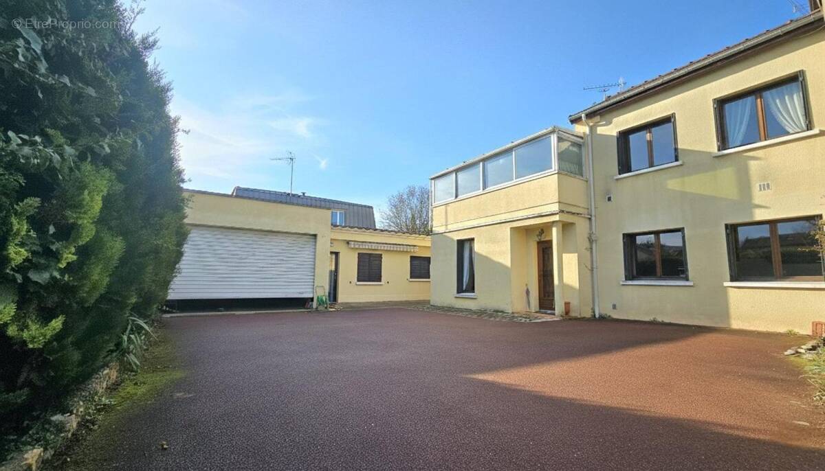 Maison à ERMONT
