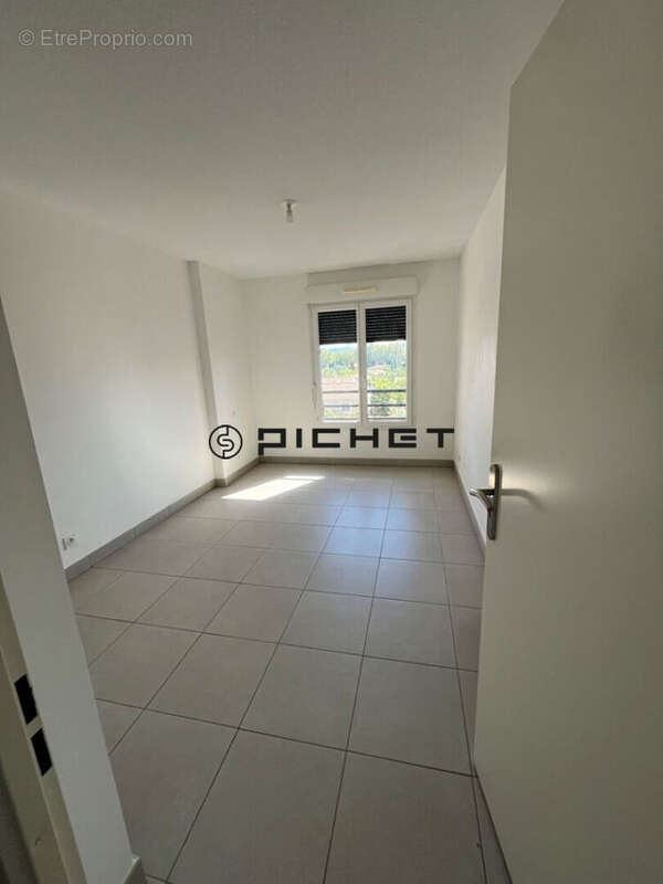 Appartement à LE LUC