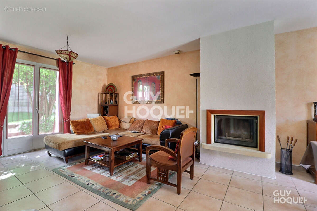 Maison à SAINT-MICHEL-SUR-ORGE