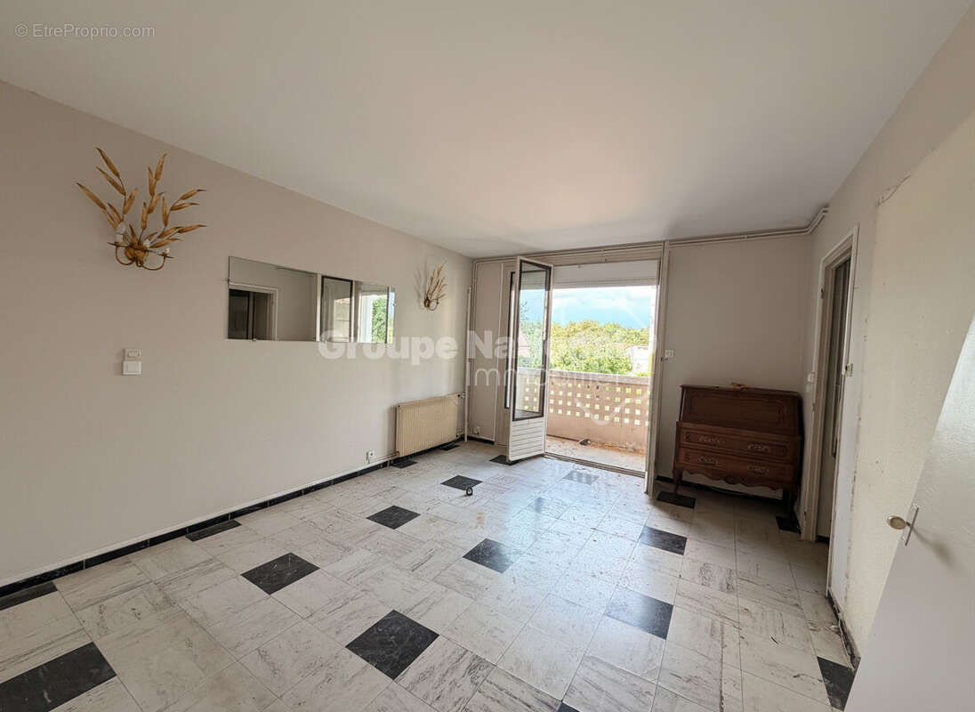 Appartement Beaucaire 3 pièce(s)  54 m2 avec balcon et cave - photo 2
