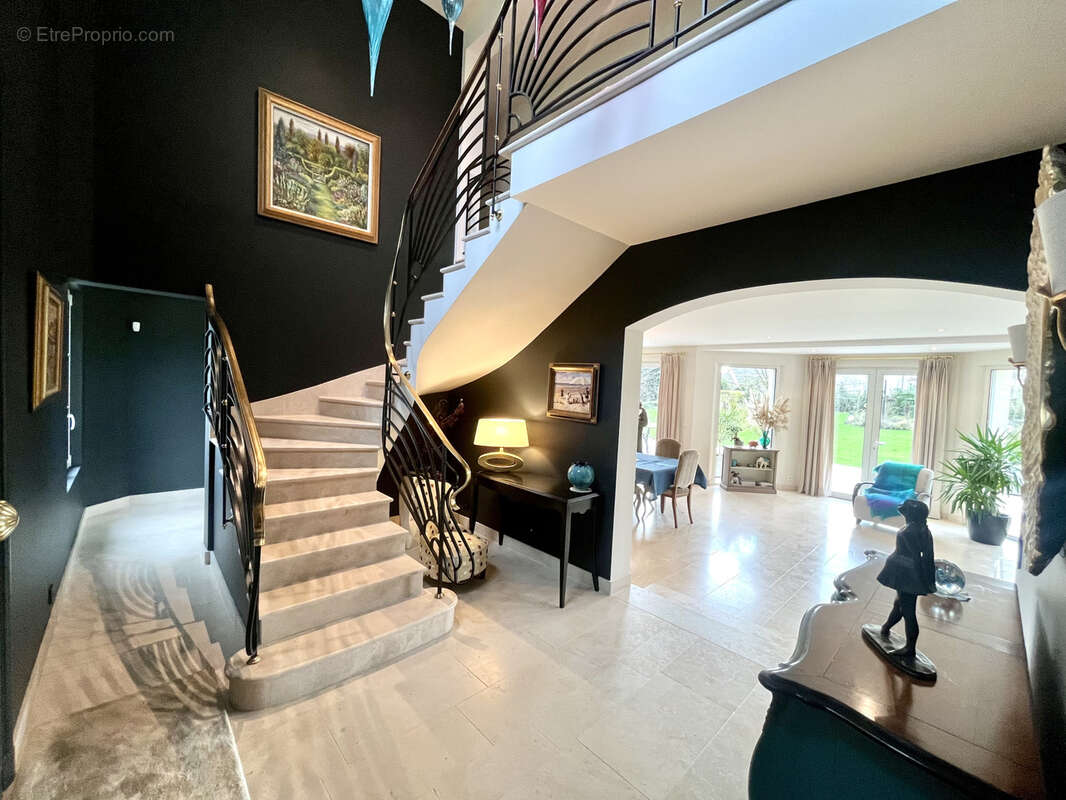 Maison à SAINT-MARTIN-DES-ENTREES